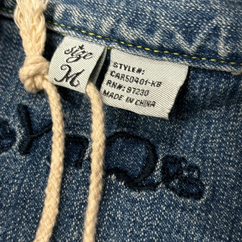 NWT YnQ Signature Distressed Cropped Denim Jacket Medium Blue Jean Jacket Trendy - Picture 12 of 16